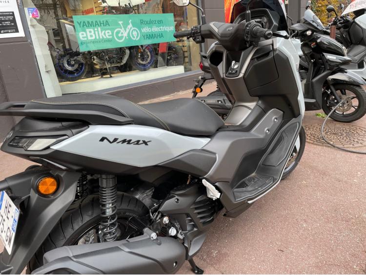 YAMAHA NMAX 125 TECH MAX GARANTIE 5 ANS