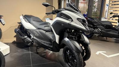 YAMAHA TRICITY 300