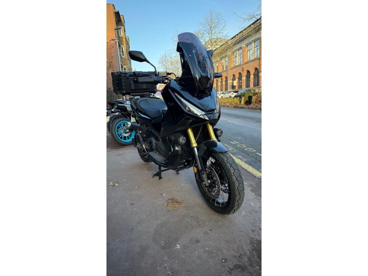 HONDA X-ADV 750 1ER MAIN ETAT NEUF BRIDABLE A2