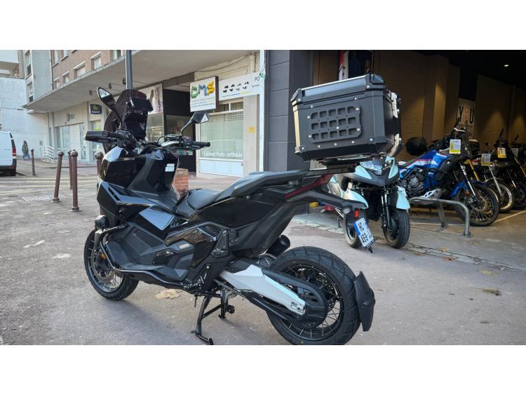 HONDA X-ADV 750 1ER MAIN ETAT NEUF BRIDABLE A2