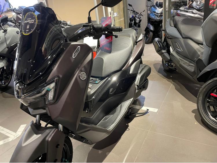 YAMAHA NMAX 125 TECH MAX GARANTIE 5 ANS