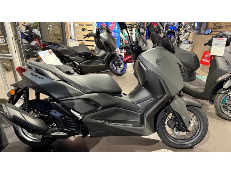 YAMAHA X-MAX 125 2025